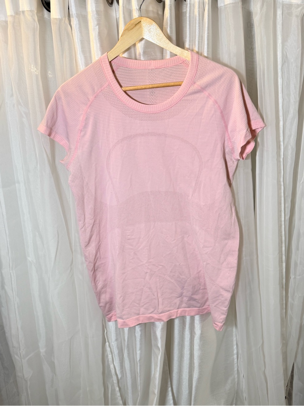 lululemon athletica Light Pink Short Sleeve Performance Tee